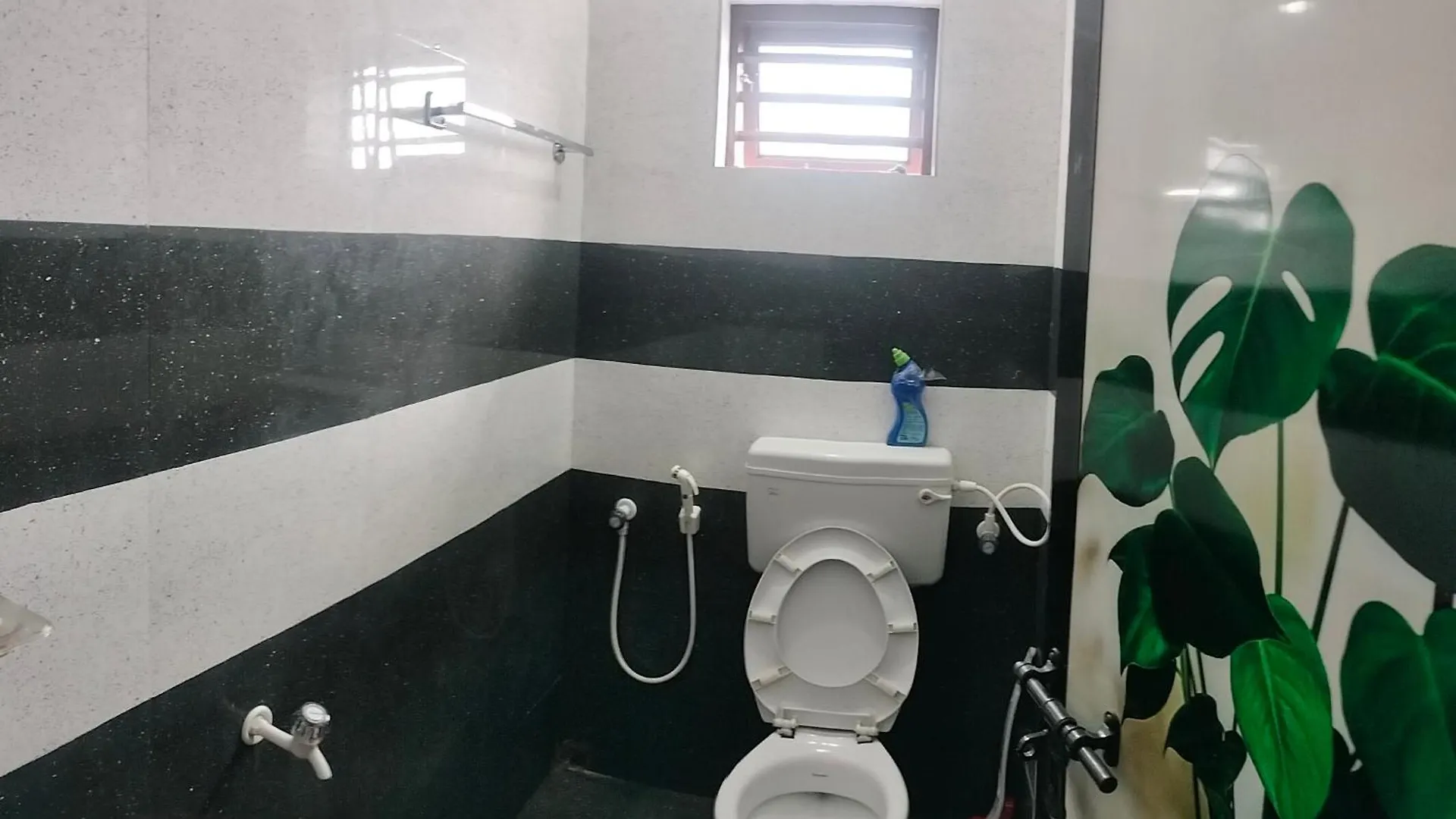 Aswathy Bhavan Palakkad 0*,  Indie